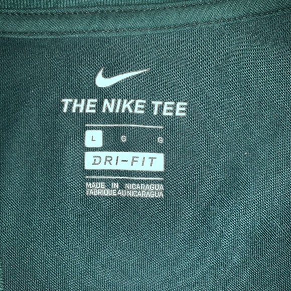 Nike Dri-Fit Tee Men’s Lrg - Picture 2 of 3